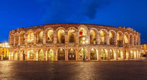 Arena - Verona Centro - Appartamento Elegante Dış mekan fotoğraf